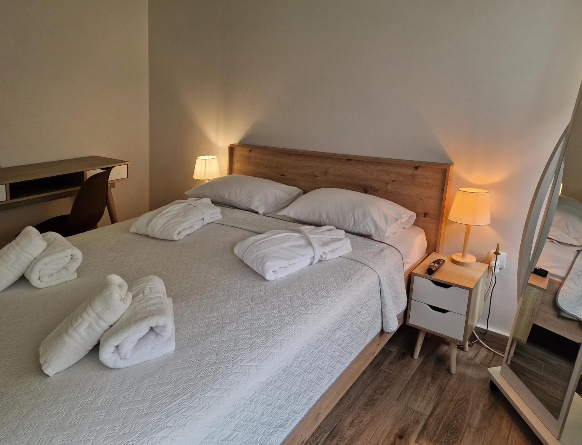 Agora Residence Chios Town Ngoại thất bức ảnh